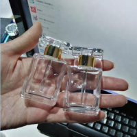 MUB 15ML New Style Square Mini Size Portable Essential Oil Transparent Empty Glass perfume Bottle With Glass Sticker